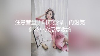 大奶母狗来了，露脸高颜值这是在跳裸体健身操吗，乖巧听话给小哥口交大鸡巴，抽着小烟自慰无毛白虎逼逼刺激