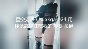 教室里的呻吟，教室都快改宾馆了熟女老骚逼的激情被小哥狂插内射还不够，道具自慰骚逼浪叫