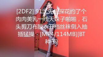 [MP4/0.98GB] 轻熟女姐妹花露脸伺候3个大鸡巴精彩5P颜值，全程露脸小嘴喝逼逼都被草着，两个骚逼躺一起被三个鸡巴朝脸撸