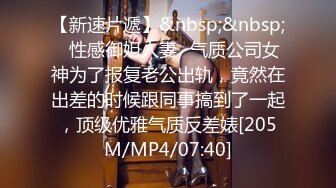 角色扮演角色中的铃野遥喜欢抚摸你的鸡巴，并在她不让你射精时看着你蠕动。