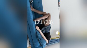 [MP4/392MB] 单男约操小夫妻3P，过来先吃点东西再开操，透视装双屌一起舔，前后夹击爆操